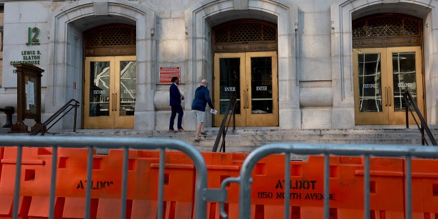 The gates were set up outside the Georgia courthouse