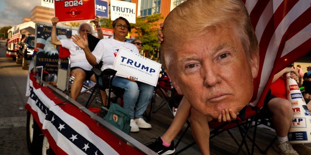 photo of Iowa state fair parade