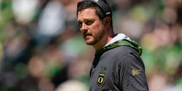 Dan Lanning looks on during Oregon's Spring Game