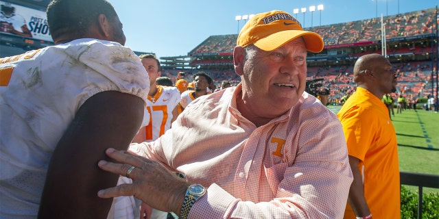 Phillip Fulmer celebrates a win