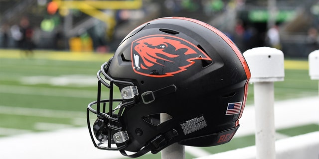 A picture of an Oregon State helmet