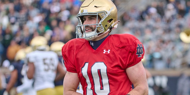 Sam Hartman plays during the Spring Game