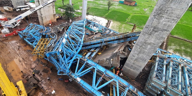 India Crane Collapse