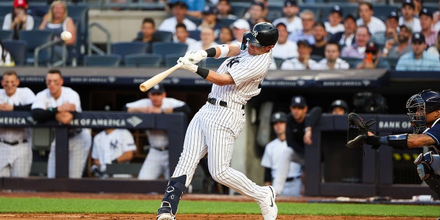 Jake Bauers hits a home run
