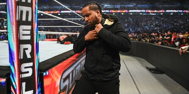 Jimmy Uso leaves the ring