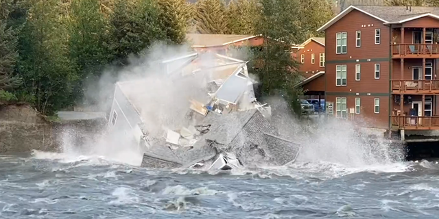House collapses into Mendenhall River