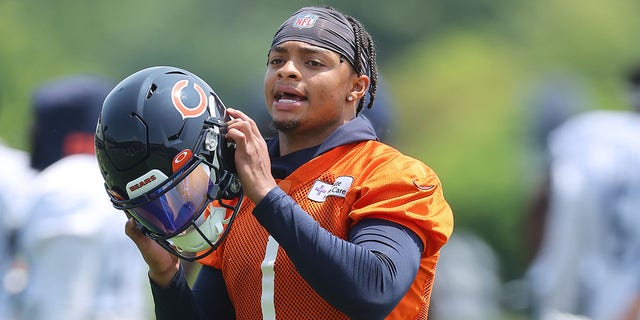 Justin Fields of the Chicago Bears at OTAs