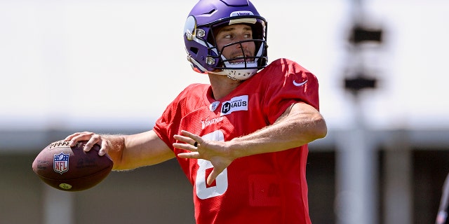 Kirk Cousins at training camp