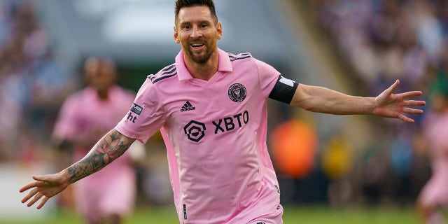 Lionel Messi celebrates