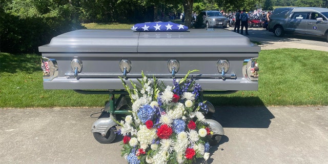 Vietnam veteran would have been laid to rest alone but American Legion 'brothers' wouldn't let that happen 2 Boston veteran funeral