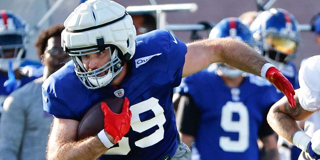 Tommy Sweeney at Giants training camp