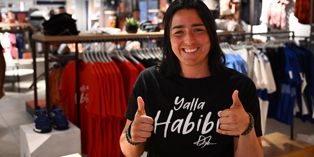 Ons Jabeur smiles with thumbs up