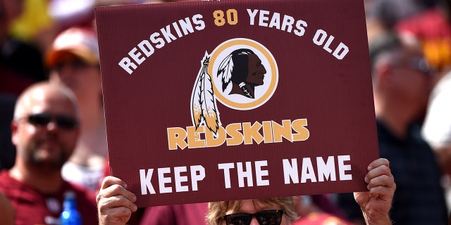 Redskins sign