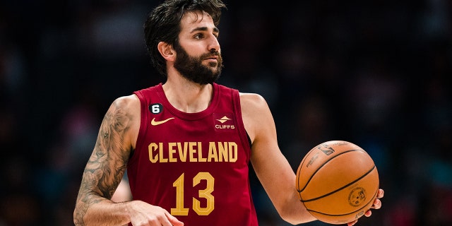 Ricky Rubio dribbles during a Cavaliers game