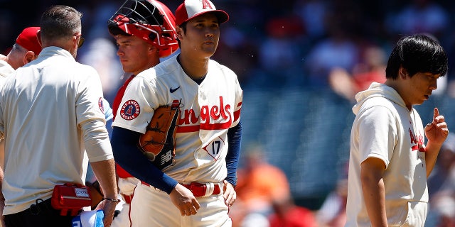 Shohei Ohtani removed from the game