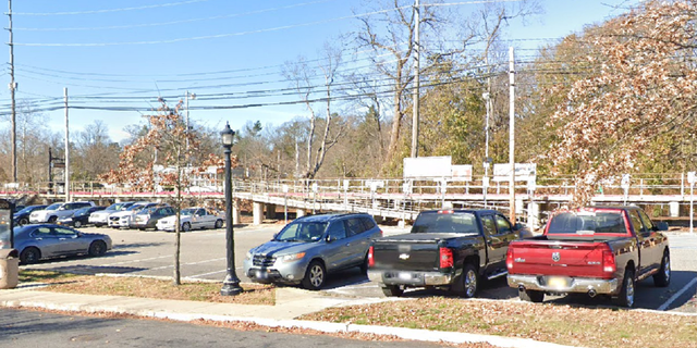 Smithtown NY LIRR station