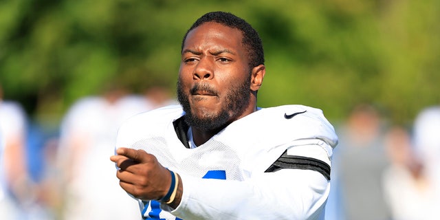 Zaire Franklin reacts during a practice
