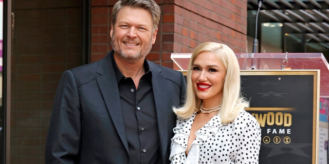 Blake Shelton and Gwen Stefani on the walk of fame