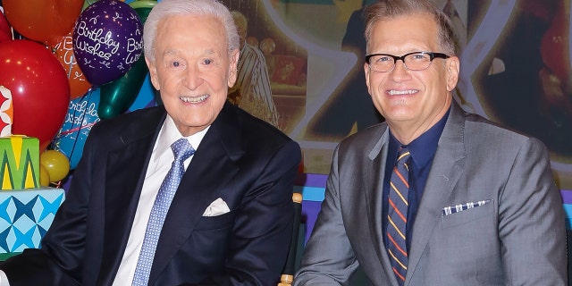 Drew Carey and Bob Barker chat on The Price is Right