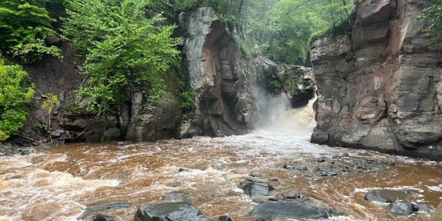 Fawns Leap waterfall