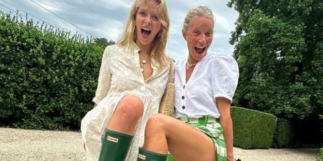 Gwyneth Paltrow and Her daughter Apple in matching boots