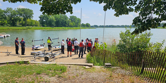 Body pulled from lake in Illinois