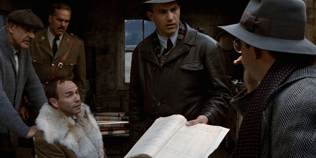 Robert Swan, Kevin Costner, and others in the untouchables