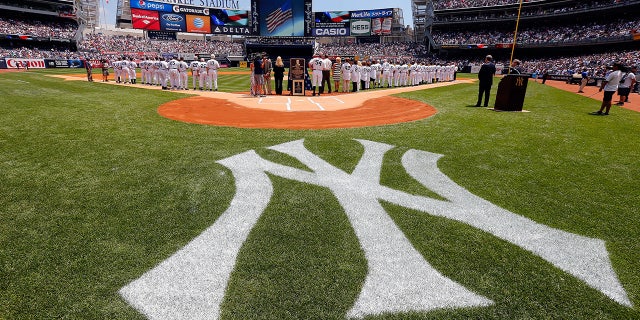 Yankees logo
