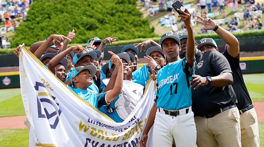 Curacao batter shatters broadcast camera during Little League World Series  game