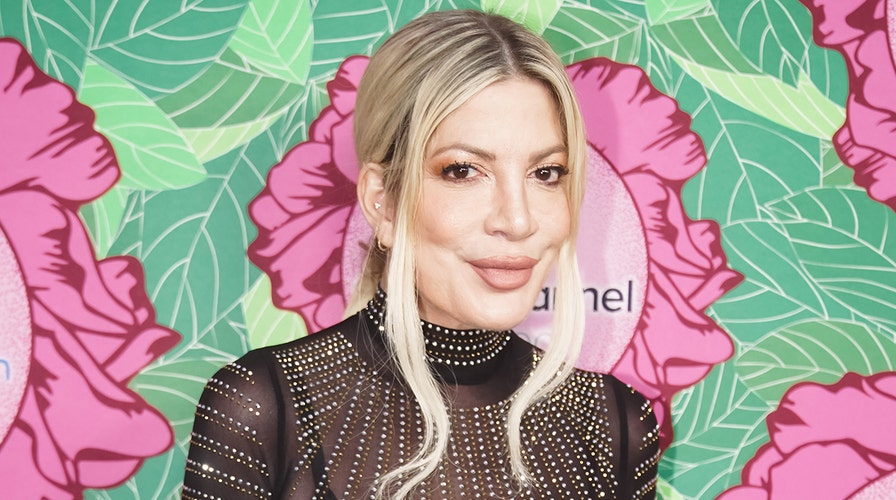 Tori Spelling shares details about her divorce from Dean McDermott