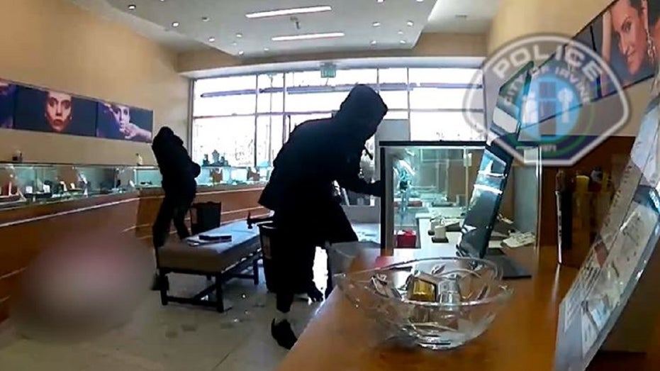 California jewelry store hit by smash-and-grab robbers who snatched nearly $900,000 in merchandise