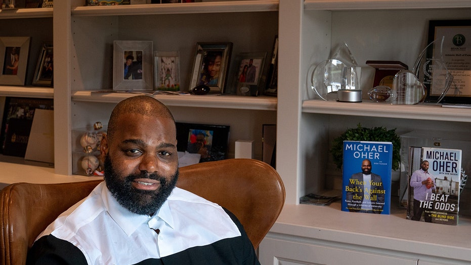 Blind Side' author Michael Lewis breaks silence on Michael Oher petition  against Tuohy family