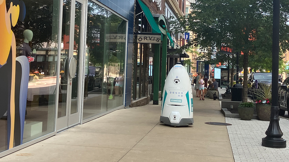 Robot security guard dubbed ‘secret agent man’ deployed to patrol Ohio sidewalks