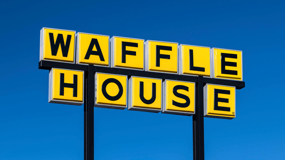Shooting at Indianapolis Waffle House kills 1, injures 5 others
