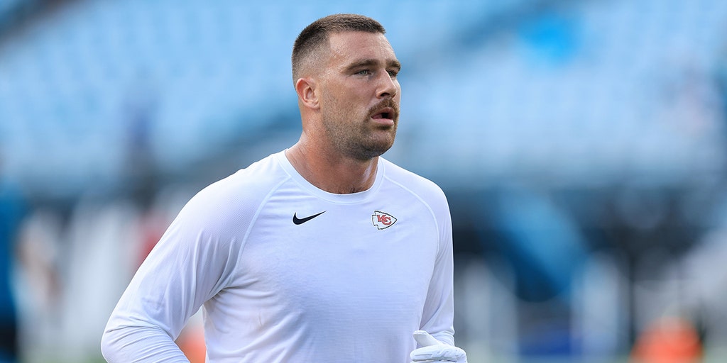 Chiefs Tight End Travis Kelce Disputes Last Name: 'Kells' or 'Kel-See'