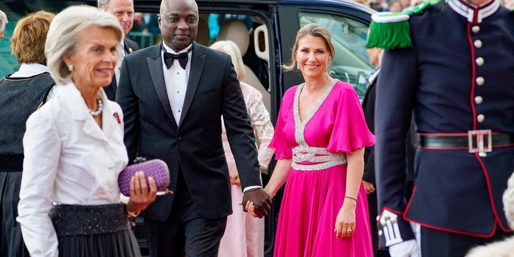 Norwegian princess to marry amulet-wielding American shaman who teaches cancer is a choice - Vimarsana News