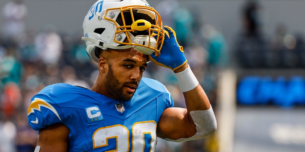 Austin Ekeler injury update: Chargers star RB hopes to be back 'sooner  rather than later' from ankle issue 