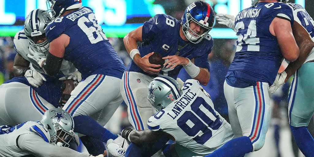 DeMarcus Lawrence talks January wins, if Cowboys will pay attention to  Giants-Eagles