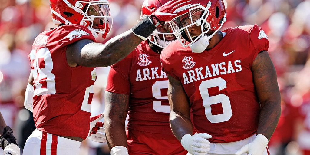 Ar razorback football deals news