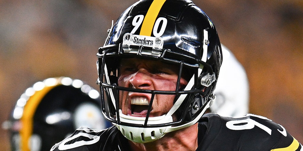 Pittsburgh Steelers linebacker TJ Watt (90) at warmups period