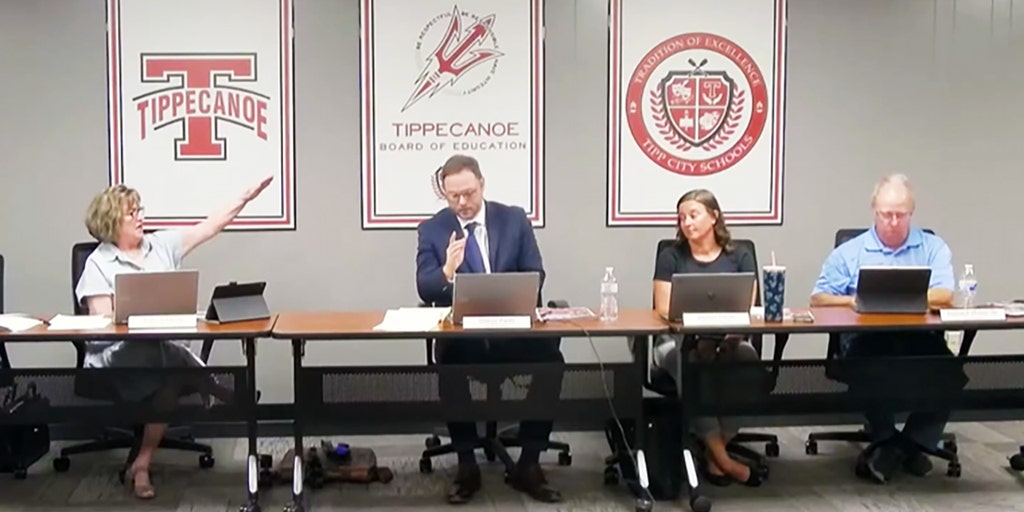 School board member does Nazi salute in clash with 'dictator' rival - Vimarsana News