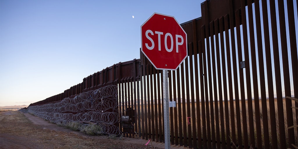 Arizona border county blindsided as Biden admin orders street release of illegal migrants - Vimarsana News