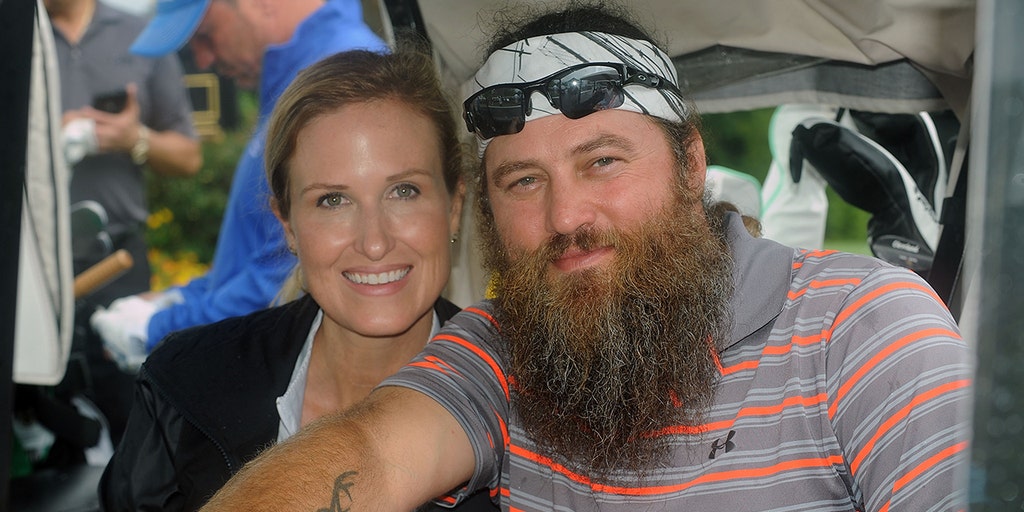 https://a57.foxnews.com/static.foxnews.com/foxnews.com/content/uploads/2023/09/1024/512/WillieRobertsonKorieRobertson2.jpg?ve=1&tl=1