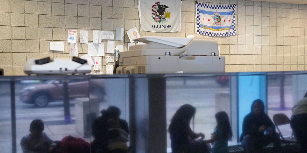 Chicago signs nearly $30 million contract to relocate asylum seekers to winterized camps - Vimarsana News