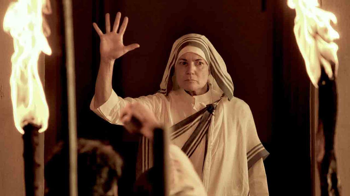 Jacqueline Fritschi-Cornaz as Mother Teresa in the movie "Mother Teresa & Me"