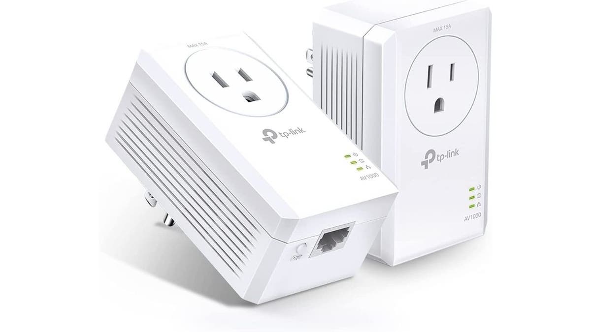 WiFi Extenders vs Powerline Adapters – Which is the Best?