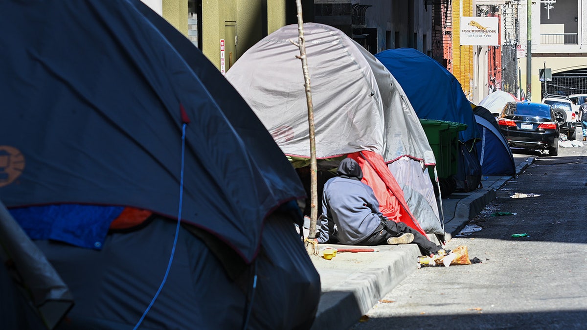 San Francisco homeless tents
