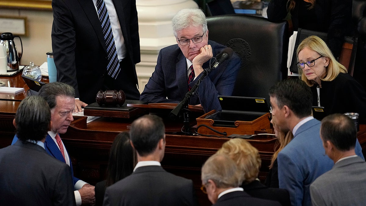 Lt. Gov. Patrick speaks to attorneys during Ken Paxton trial