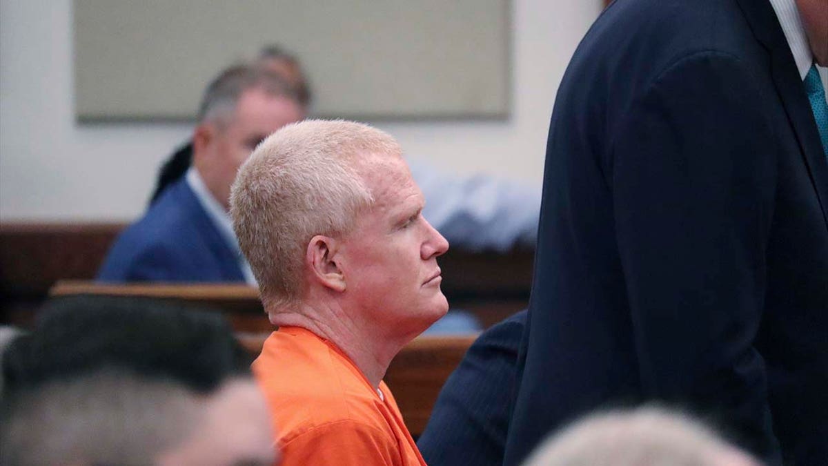 Alex Murdaugh arrives in court in Beaufort