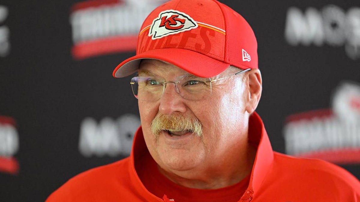 Chiefs Finalizing Contract Extension, Pay Increase For Andy Reid After ...